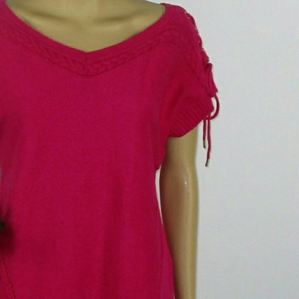 SOLD****Lilly Pulitzer summer pink sweater M